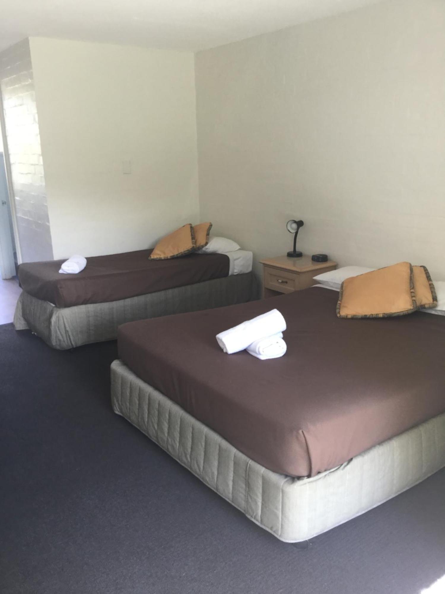 Bathurst Studio Apartments Bagian luar foto