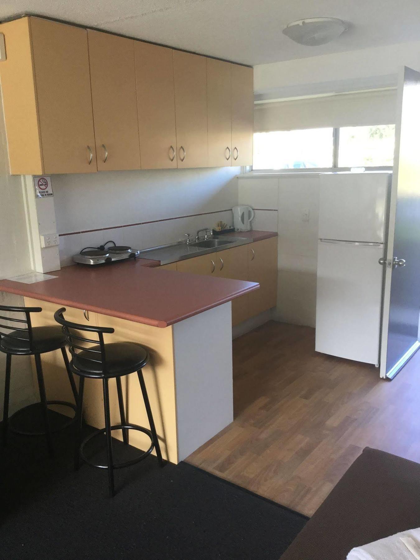 Bathurst Studio Apartments Bagian luar foto