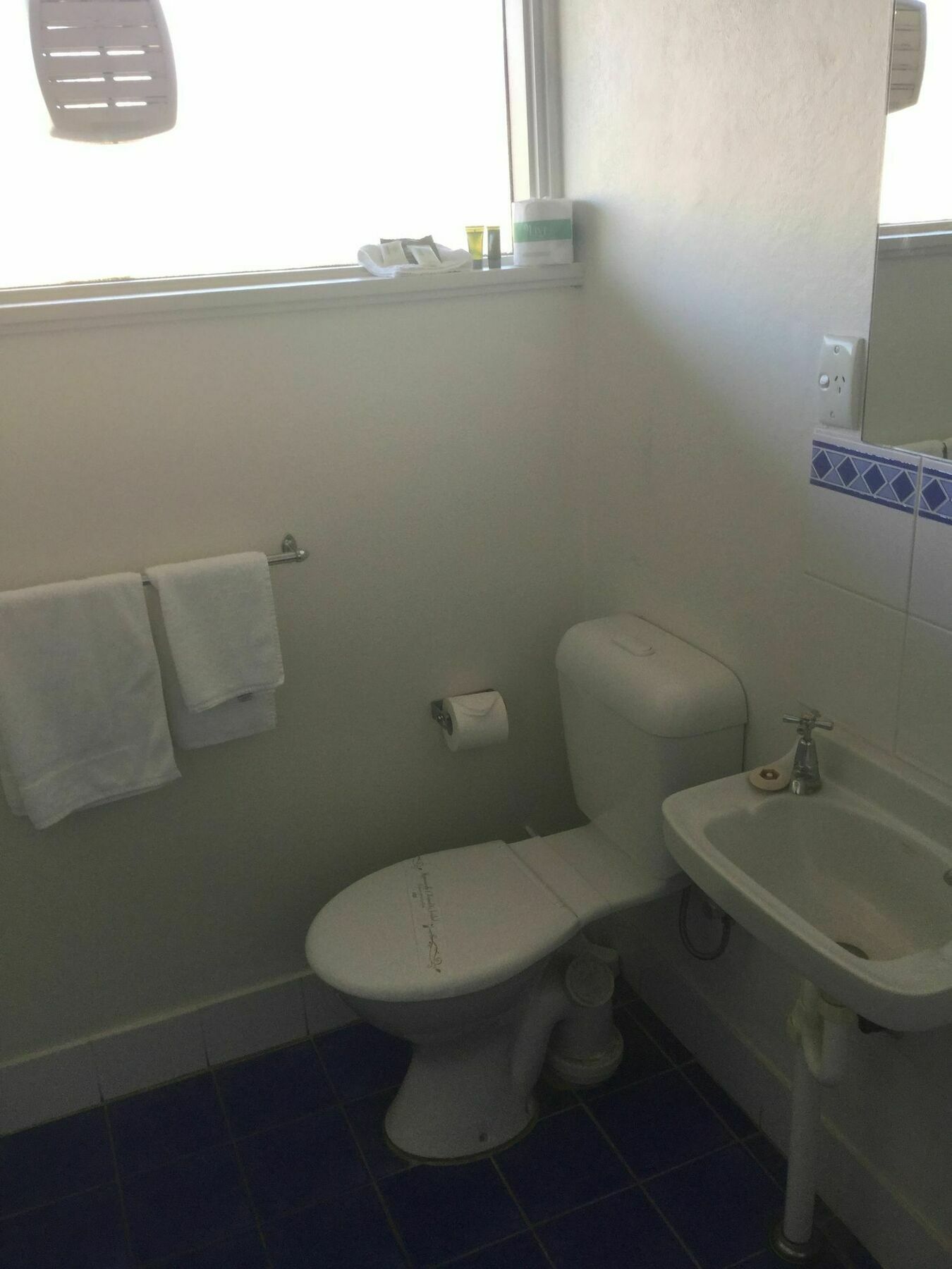 Bathurst Studio Apartments Bagian luar foto